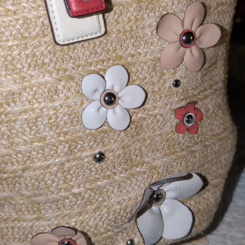 Elegant Coach  Floral Straw Shoulder Bag EUC